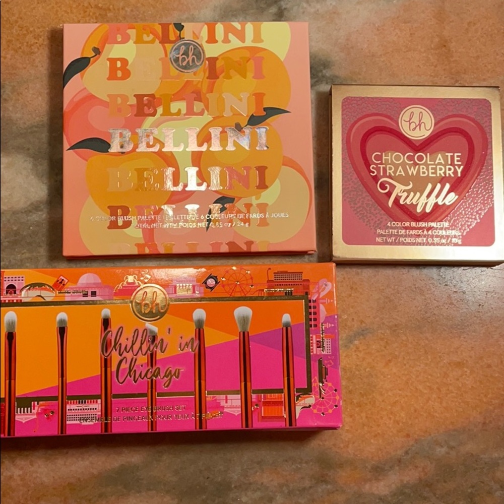 BH COSMETICS brush set with blush palettes